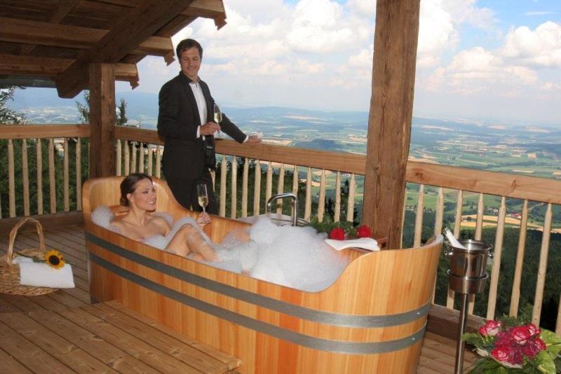Schoenblick Hohenbogen Neukirchen beim Heiligen Blut Luaran gambar
