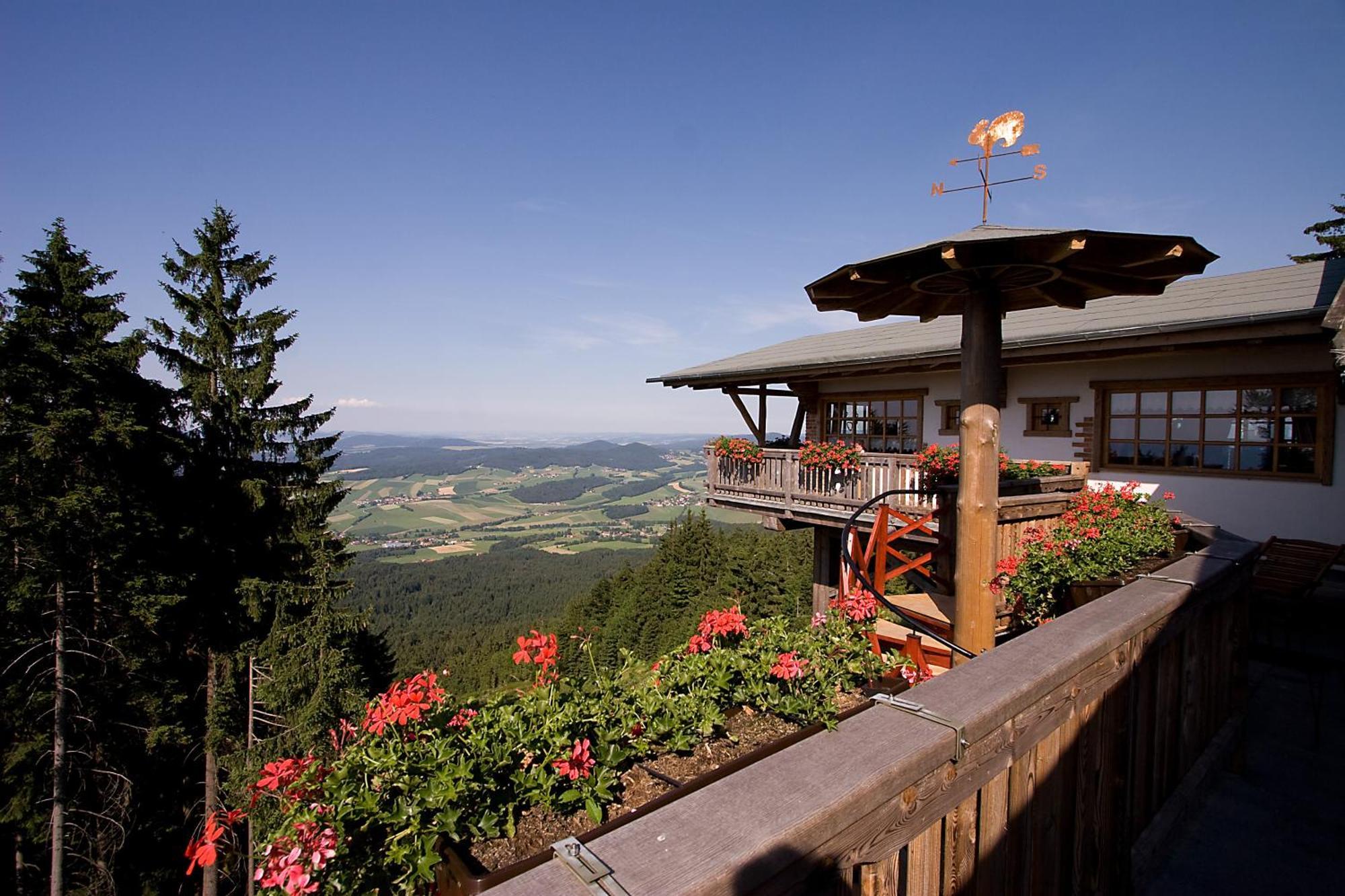 Schoenblick Hohenbogen Neukirchen beim Heiligen Blut Luaran gambar